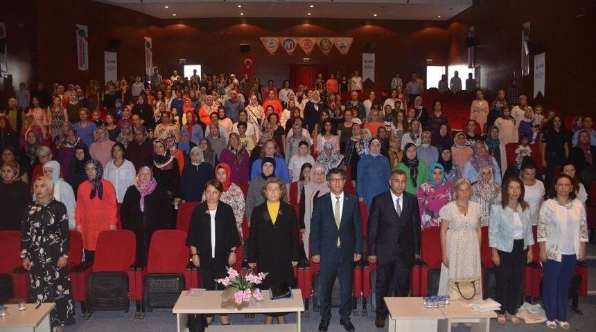 “güçlü Kadın, Güçlü Aile, Güçlü Türkiye” Sloganıyla Yola Çıktılar