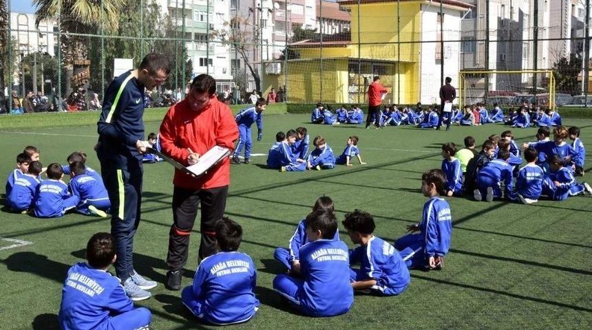 Aliağa&rsquo;da Anlamlı Turnuva İ&ccedil;in Takımlar Belirlendi