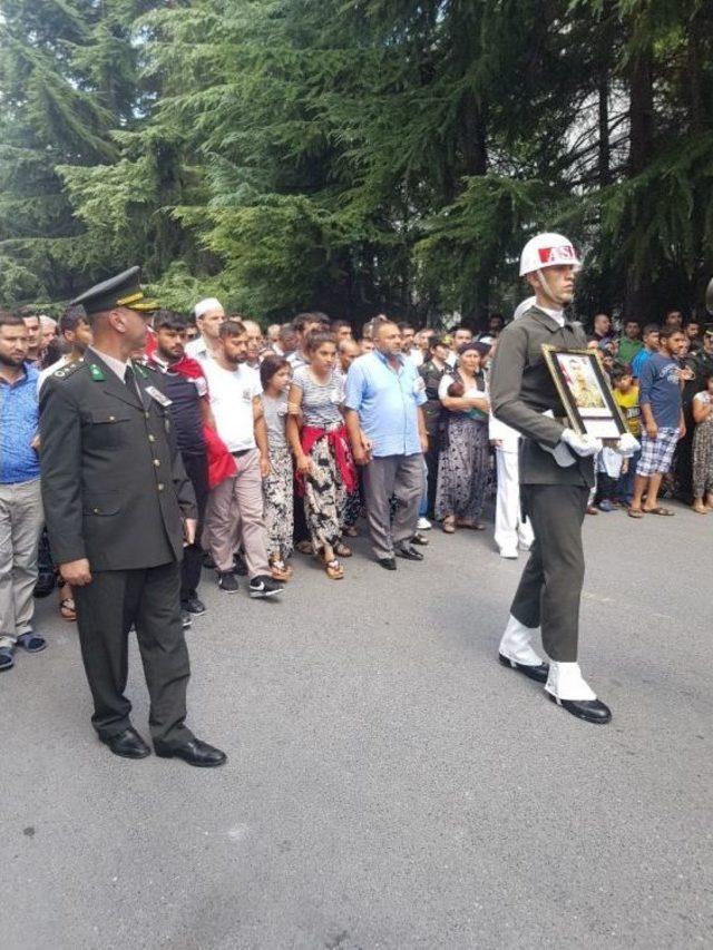 Hakkari Şehidi Son Yolculuğuna Uğurlandı