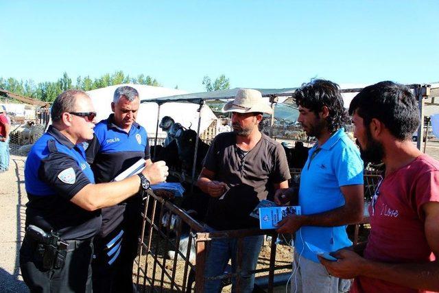 Antalya’da Polislerden Kurban Satıcılarına Dolandırıcılık Ve Sahte Para Uyarısı