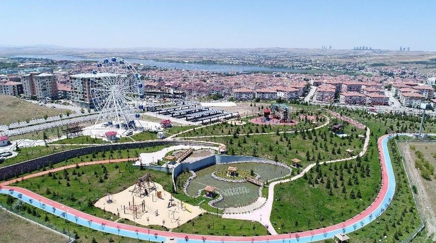 Şehir Parkı Serkan Kaya Konseri İle A&ccedil;ılıyor