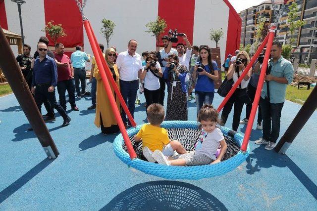 Şehir Parkı Serkan Kaya Konseri İle Açılıyor