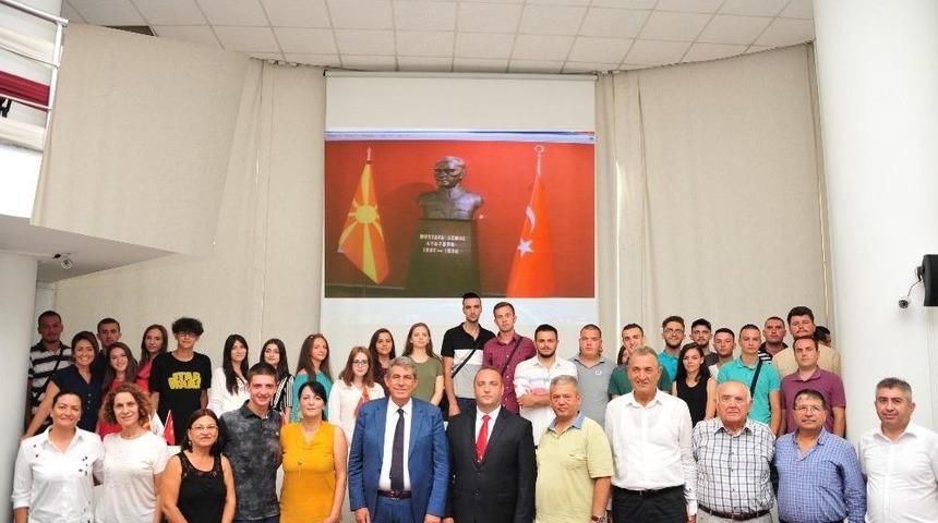 Makedonya Atat&uuml;rk&ccedil;&uuml; Derneği&rsquo;nin Gen&ccedil;lerinden Başkan &Ccedil;alkaya&rsquo;ya Ziyaret