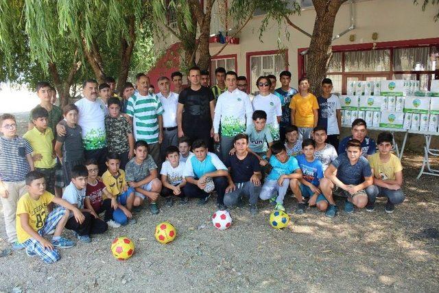 Kırşehir’de ’taş Kale Futbolla’ İnternet Bağımlılığının Önüne Geçilecek