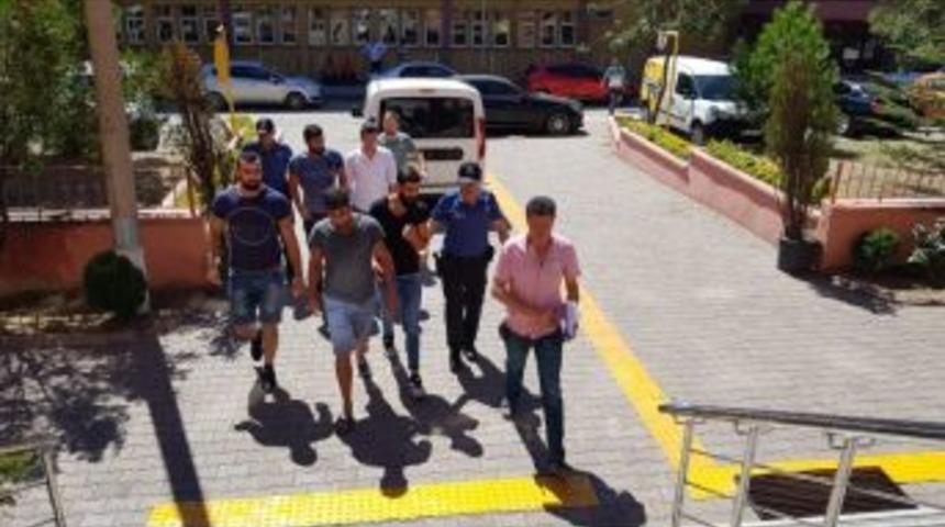 Gasp Zanlısı 4 Kişi Adli Kontrol Şartıyla Serbest Bırakıldı