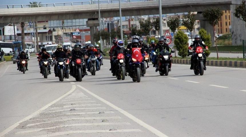 Motosiklet Tutkunlarından Mehmet&ccedil;iğe Destek Konvoyu