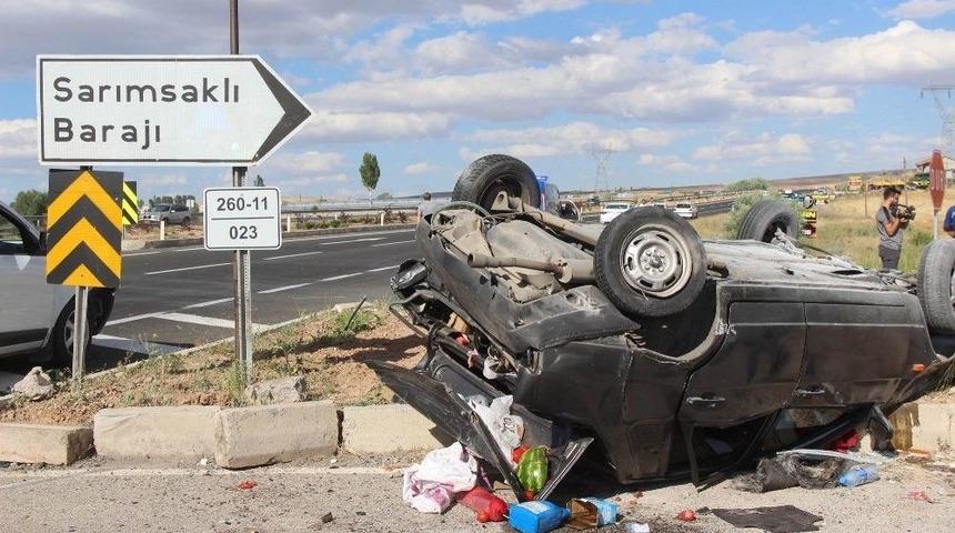 Otomobiller &Ccedil;arpıştı: 6 Yaralı