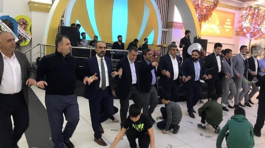 Biroğlu, Ailelerin Mutluluğunu Paylaştı