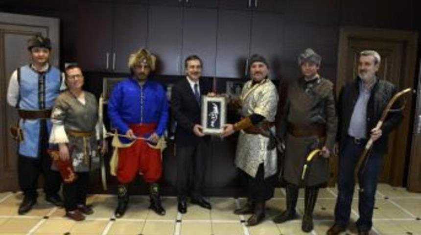 Sultan Ata Sporları Derneği&rsquo;nden Ata&ccedil;&rsquo;a Ziyaret