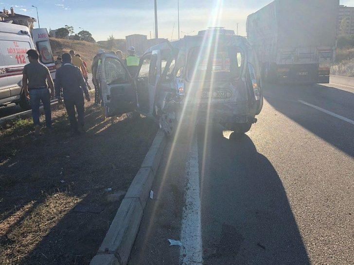 Kırıkkale’de Zincirleme Kaza: 3 Yaralı G3