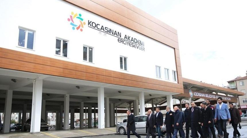 Taner Yıldız: &lsquo;kocasinan&rsquo;ın Tesisleri T&uuml;rkiye İ&ccedil;in B&uuml;y&uuml;k Kazan&ccedil;&rdquo;