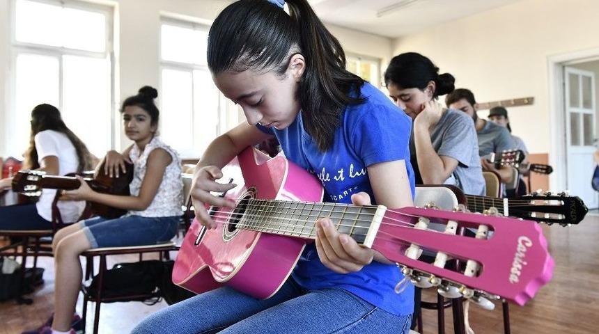 K&uuml;lt&uuml;r Ve Sanatın Adresi Mamak K&uuml;lt&uuml;r Merkezi