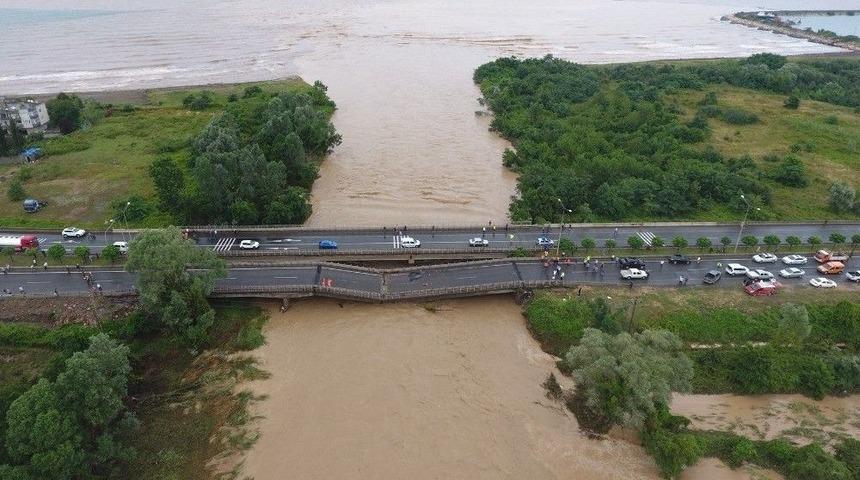 Dsi: “ünye-cevizdere Köprüsü’ne 215 Yıllık Debi Vurdu”