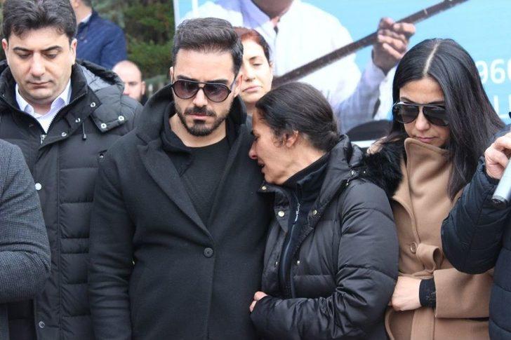 Halk Müziği Sanatçısı Emre Saltık Mezarı Başında Anıldı G5