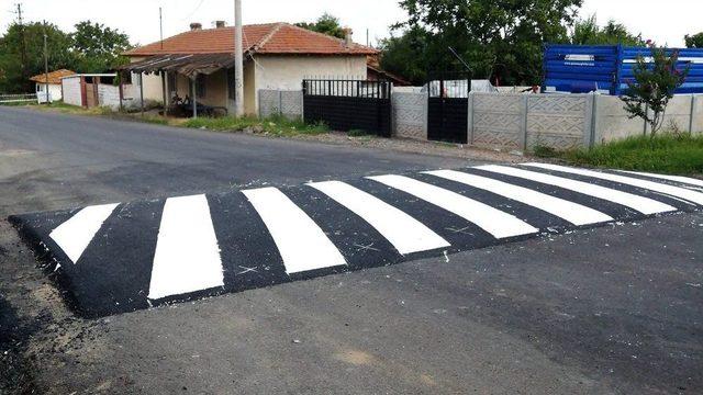 Çorlu’da Yaya Çizgileri Bakım Ve Onarım Çalışmaları Sürüyor