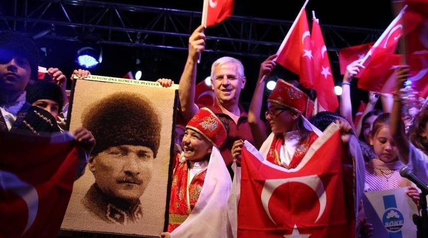 Söke’de Yaz Okullarına Final Gecesi