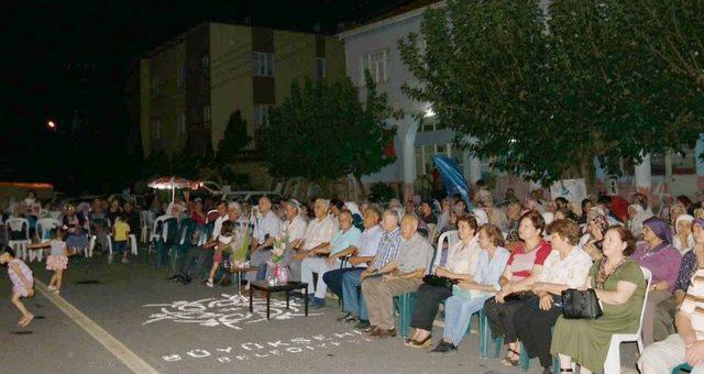 Büyükşehir Karacasu’da Halk Konseri Verdi