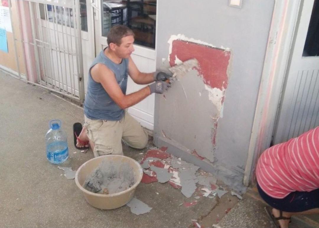 Eğitim İ&ccedil;in, Ailece El Ele Verdiler