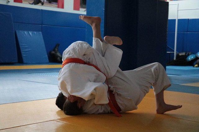 Kırşehirli Sporcu Judoda Türkiye İkincisi Oldu