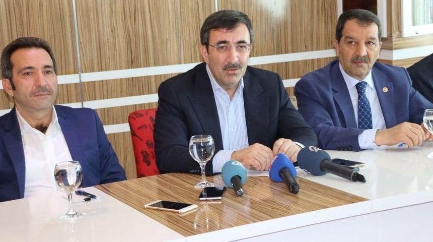 Ak Parti&rsquo;li Yılmaz: &ldquo;2018 Yılı İle İlgili G&uuml;&ccedil;l&uuml; Hedeflerimiz Var&rdquo;
