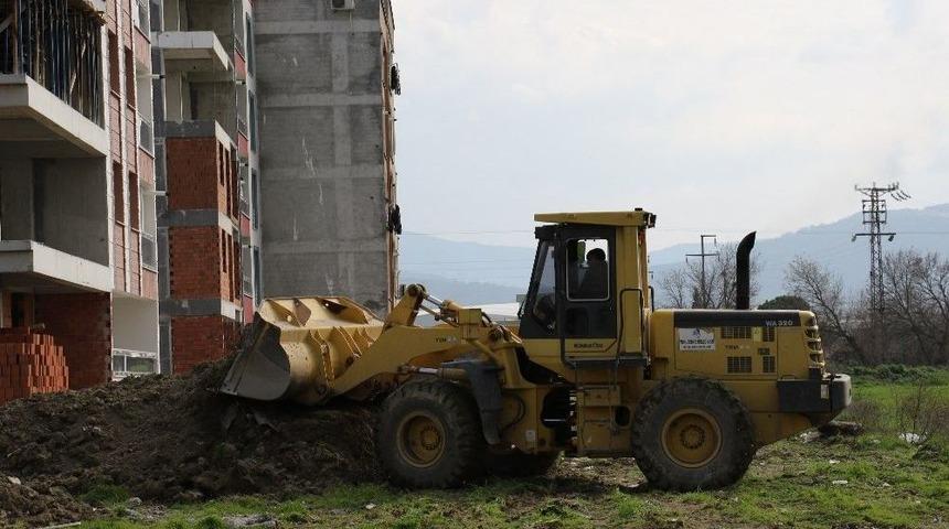 Vatandaş İstedi Yunusemre Yol Yapımına Başladı