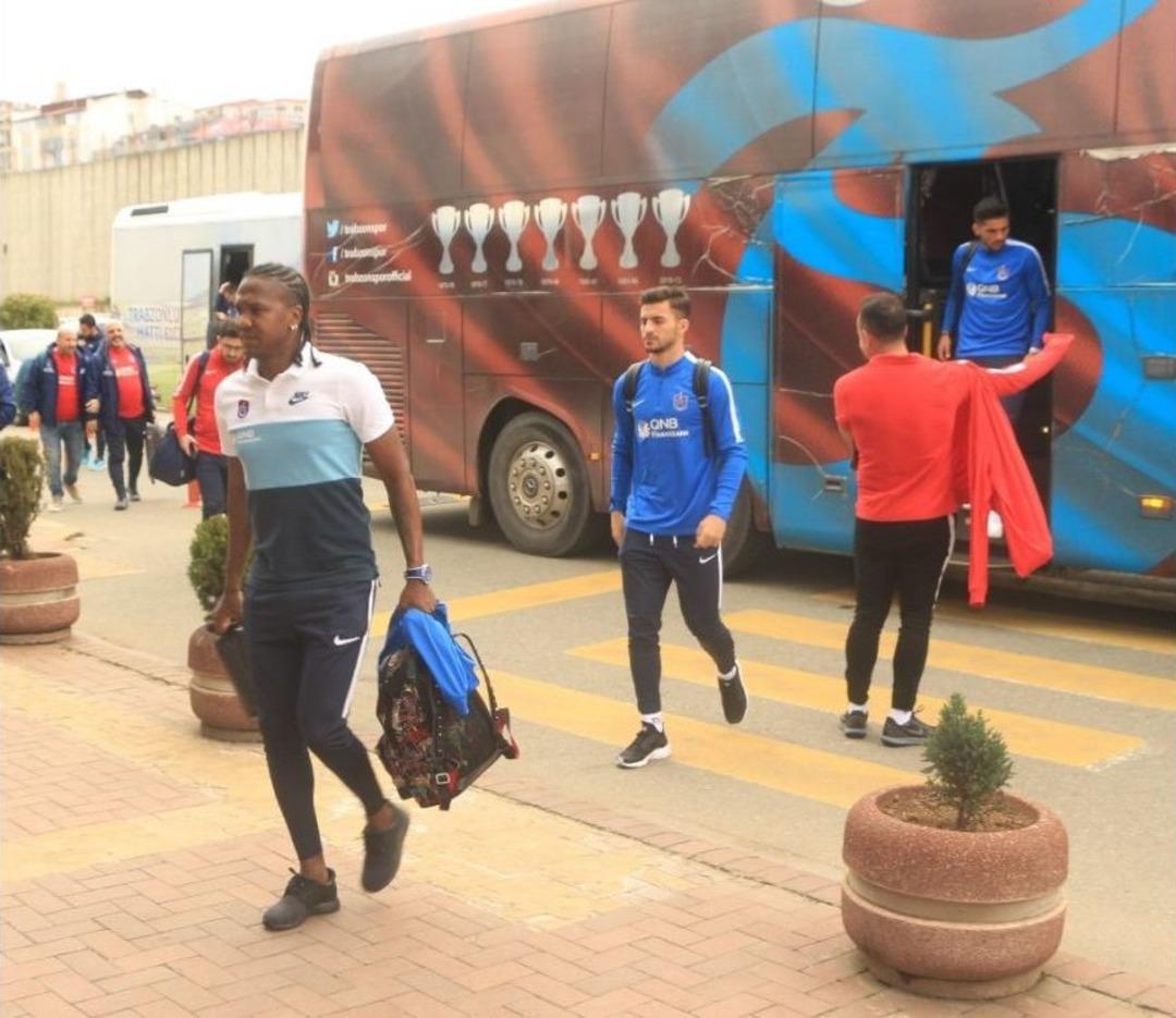 Trabzonspor&rsquo;da Abdulkadir &Ouml;m&uuml;r Şoku