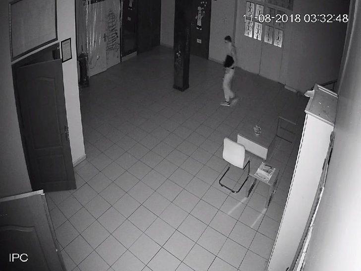 Şifresini Çözemediği Bilgisayarların Ram Ve Hard Disklerini Çaldı G3