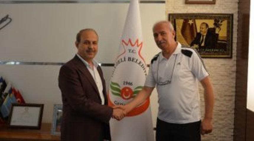 Oğuzeli Belediyespor Mehmet Necmi Karaoğlan&rsquo;a Emanet