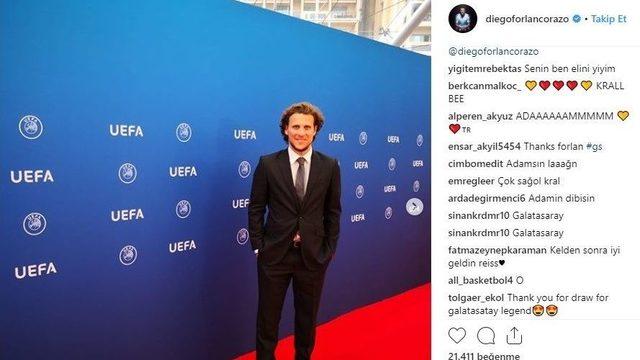 Galatasaraylı Taraftarlardan Kaka Ve Forlan’a Teşekkür Yağmuru