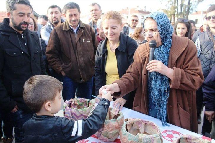 Ayvalıkgücü Belediyespor’un Otomobil Çekilişi Yapıldı G3