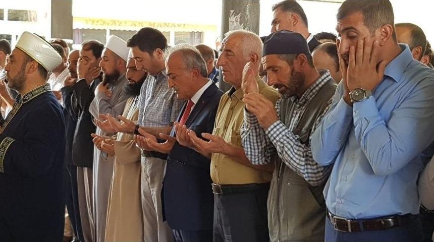 Atat&uuml;rk &Uuml;niversitesi Rekt&ouml;r&uuml; Prof. Dr. &Ccedil;omaklı&rsquo;nın Acı G&uuml;n&uuml;