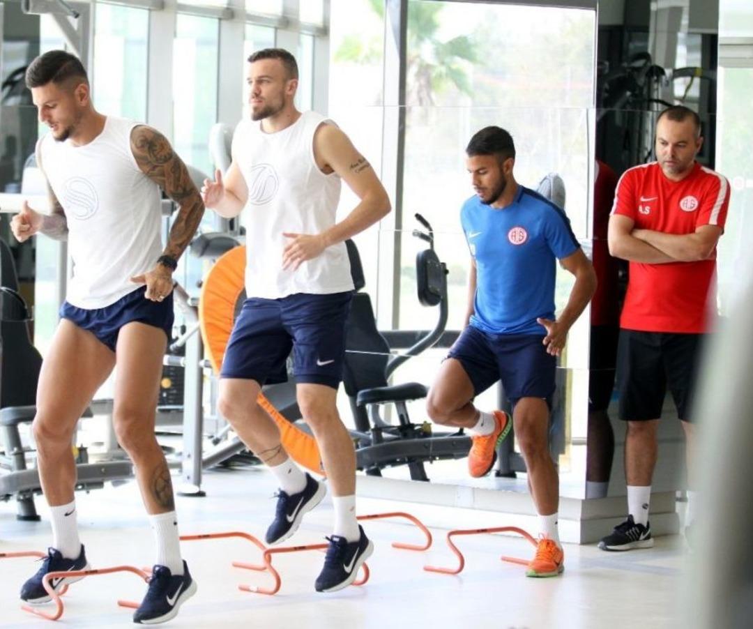 Antalyaspor, &Ccedil;aykur Rizespor Ma&ccedil;ının Hazırlıklarını S&uuml;rd&uuml;r&uuml;yor