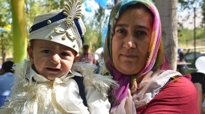 Ekin&ouml;z&uuml;&rsquo;nde 41 &Ccedil;ocuğa "41 Kere Maşallah"