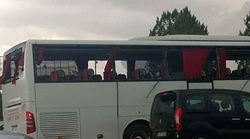 Sarıyer Otob&uuml;s&uuml;ne Diyarbakır&rsquo;da Taşlı Saldırı