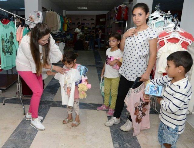 Başkan Tiryaki’den Çocuklara Bayram Hediyesi