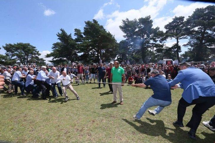 Kuzoluk Yaylasında Coşkulu Şenlik G3