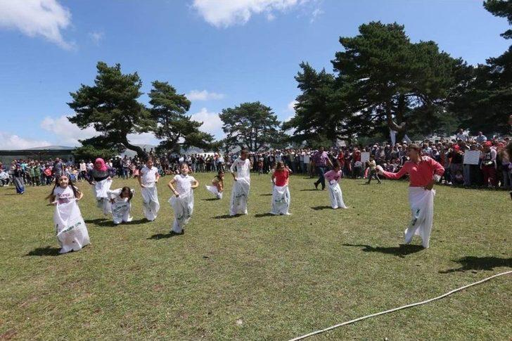 Kuzoluk Yaylasında Coşkulu Şenlik G4