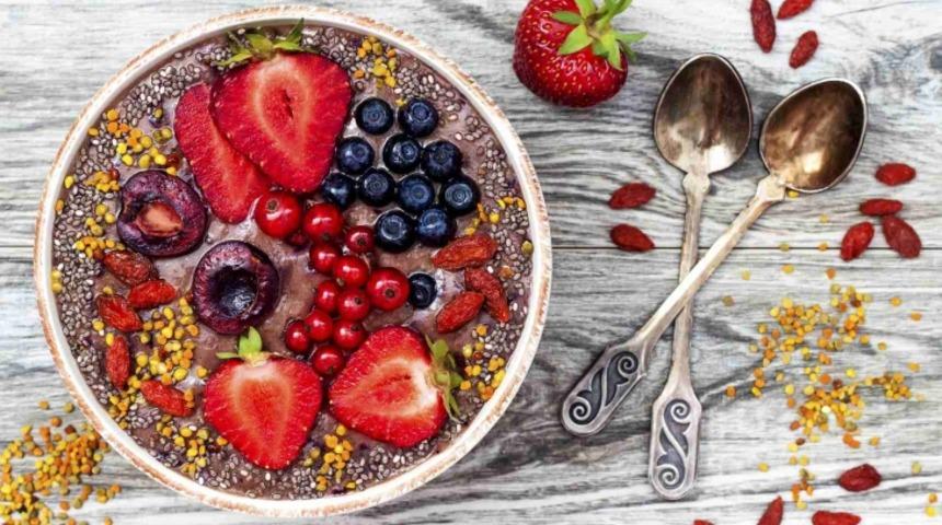 Çilekli Çikolatalı Kahvaltılık Smoothie