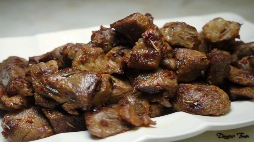 Kurban eti nasıl pişirilir? Lezzetli kavurma tarifi! (Video)