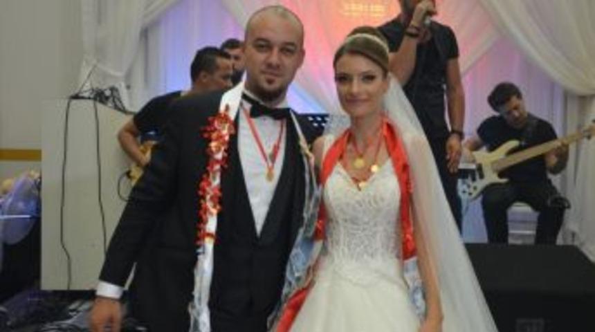 Rap M&uuml;ziğinin &Uuml;nl&uuml; İsmi Kezzo D&uuml;nya Evine Girdi