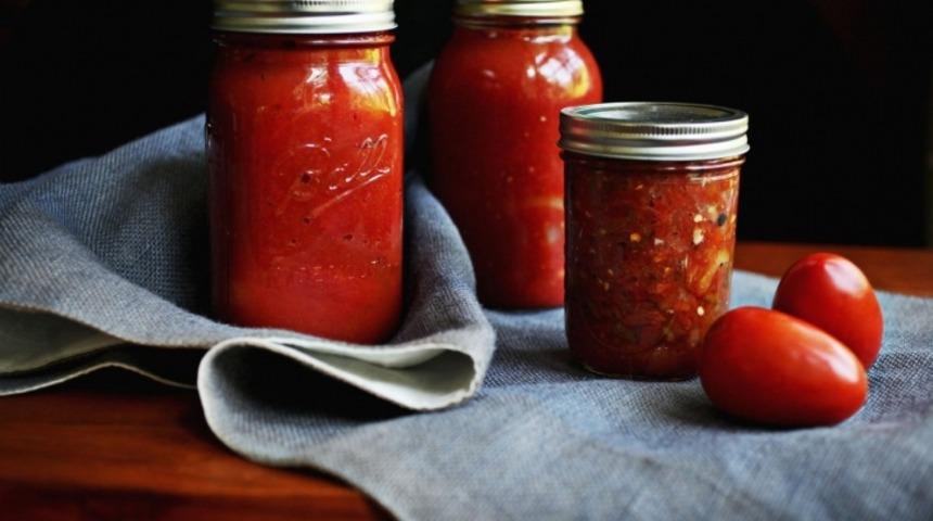 Biberli Domates Konservesi