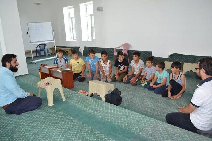 Müftü Güler’den Kuran Kursu Öğrencilerine Ziyaret G3