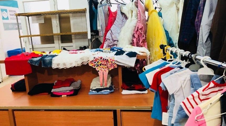 Bu Bayramda İhtiyaç Sahiplerinin Yüzü Dost Eli Giyim Mağazası’yla Gülecek