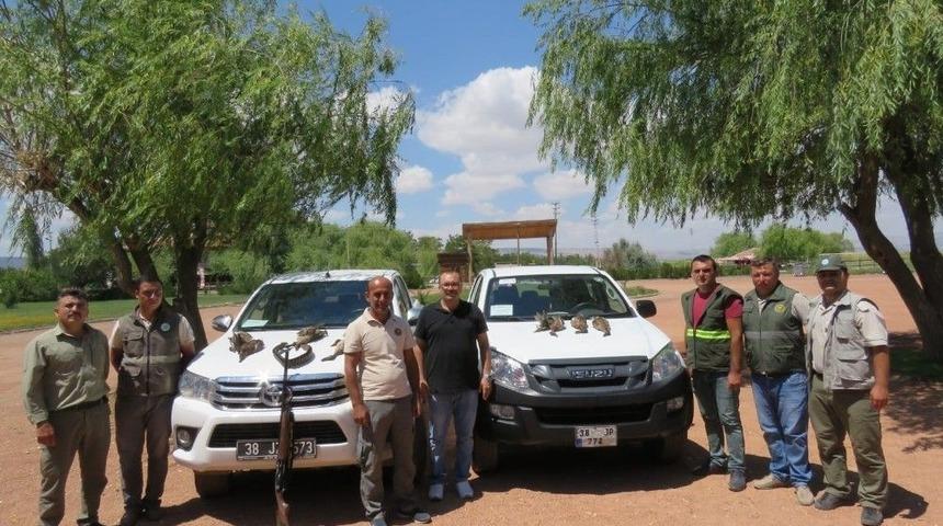 Ka&ccedil;ak Avcılara Su&ccedil;&uuml;st&uuml;