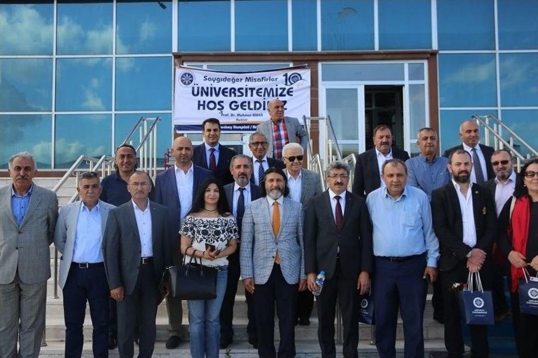 Ardahan &Uuml;niversitesi Kalkındırma Vakfı Kuruluş Toplantısı D&uuml;zenlendi