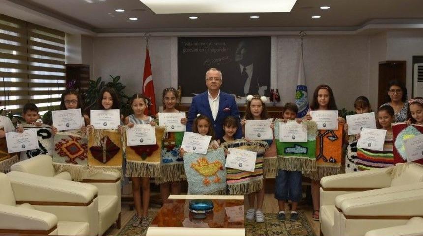 Minikler Belgelerini Başkan Kayda&rsquo;dan Aldı