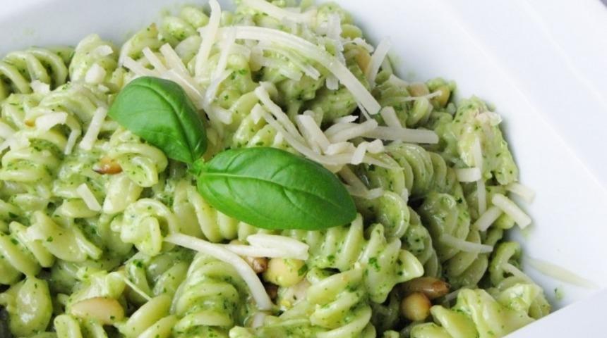 Pestolu Kremalı Makarna