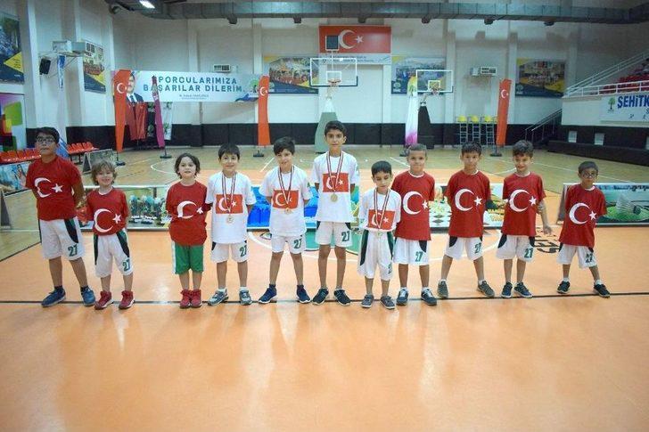 Potada Zafer Bayramı Coşkusu Yaşandı G1