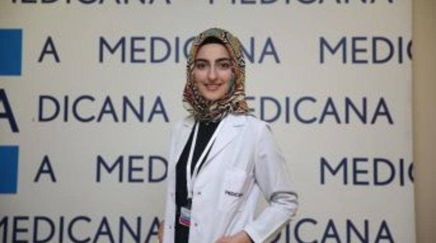 Dt. Hatice Nevvare B&uuml;y&uuml;kcam: &ldquo;&ccedil;ocuklarınıza Diş Fır&ccedil;alamayı Sevdirin&rdquo;