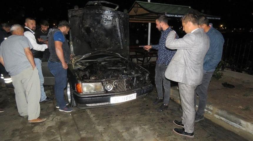 Park Halindeki Otomobilde Yangın